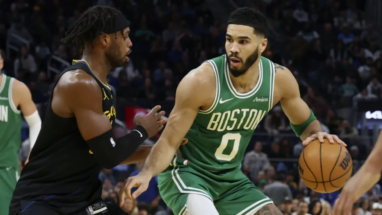 Los Celtics le propinan a los Warriors su derrota más abultada en casa en 40 años con una victoria por 125-85