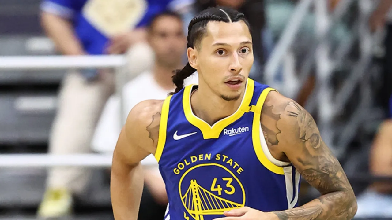 Los Warriors debutan la pretemporada de la NBA con victoria sobre los Clippers 91-90