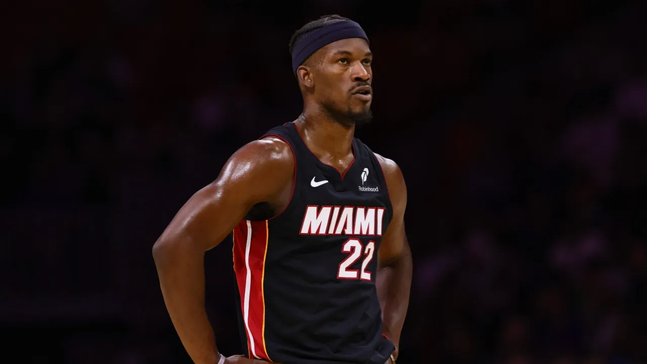 Jimmy Butler prefiere ser traspasado a seguir con el Miami Heat antes de la fecha límite según fuentes