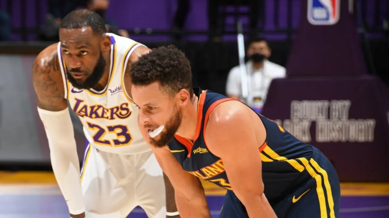 LeBron y Curry destacan la alineación del Día de Navidad llena de Estrellas