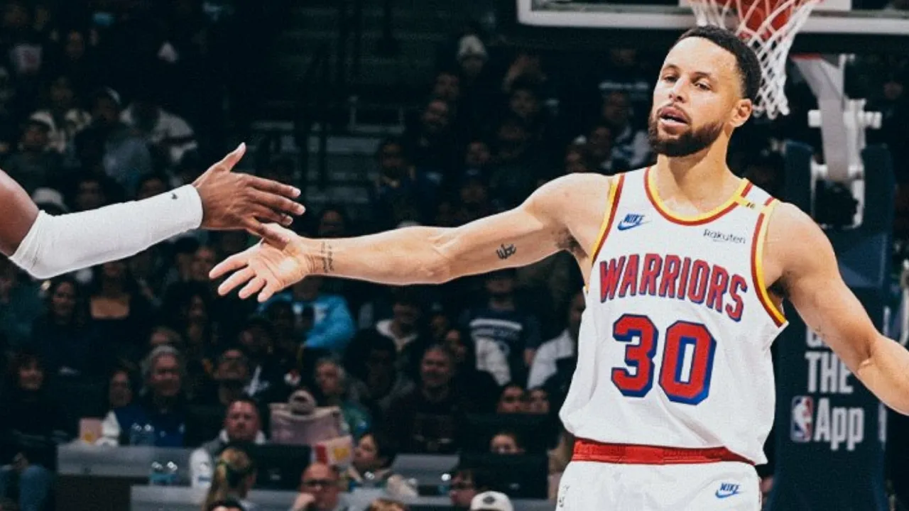 Stephen Curry impulsa con 31 puntos a los Warriors a la victoria sobre los Timberwolves