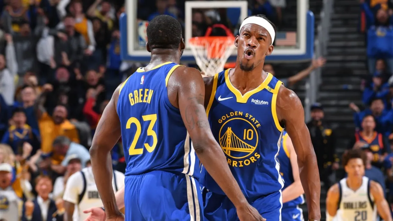 Jimmy Butler III añade de forma hilarante a Draymond Green como el ‘Batimóvil’ de Warriors