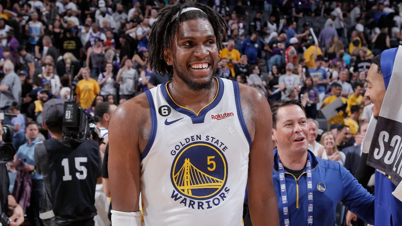 Kevon Looney deja a los Warriors y firma con los Pelicans por $16 millones