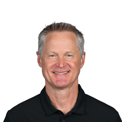 Steve Kerr entrenador en jefe NBA