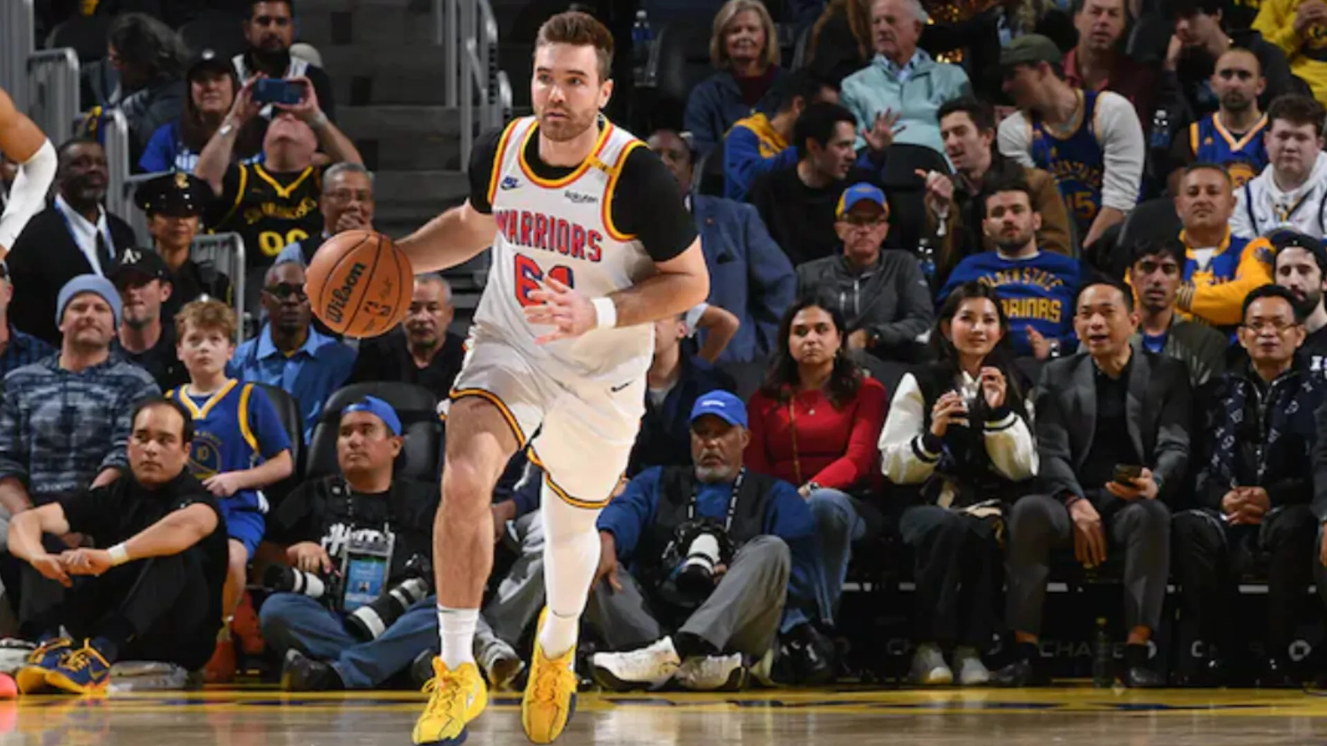 Los Warriors han firmado a Pat Spencer con un contrato bidireccional