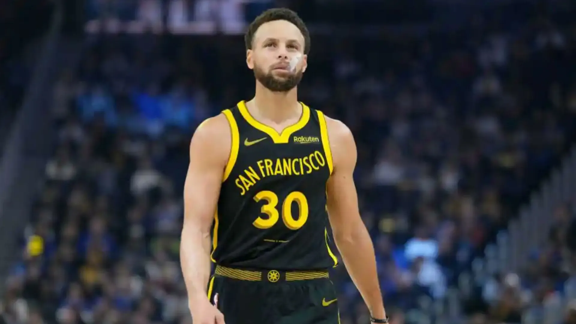 Stephen Curry descartado para el partido del miércoles contra el Heat por dolor en el tobillo derecho
