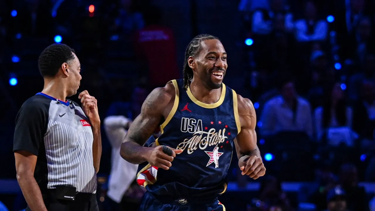 Con 31 puntos de Kawhi los Stripes superan al Team World