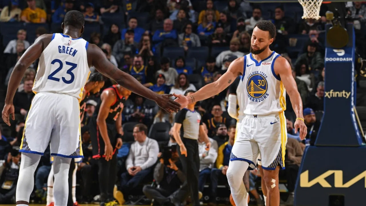 Stephen Curry y Draymond Green no jugarán contra los Minnesota Timberwolves eliminaron lunes por la noche