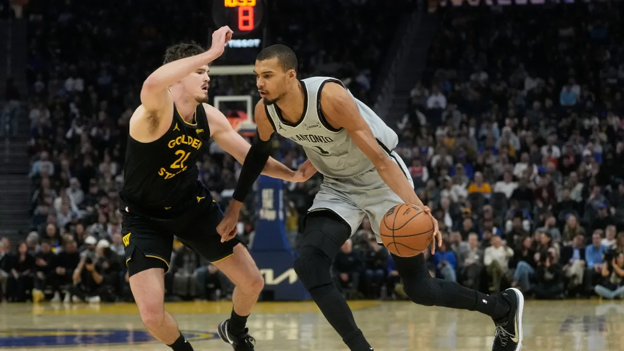 De’Aaron Fox y Victor Wembanyama lideran a los Spurs más allá de los Warriors 126-113 por su sexta victoria consecutiva